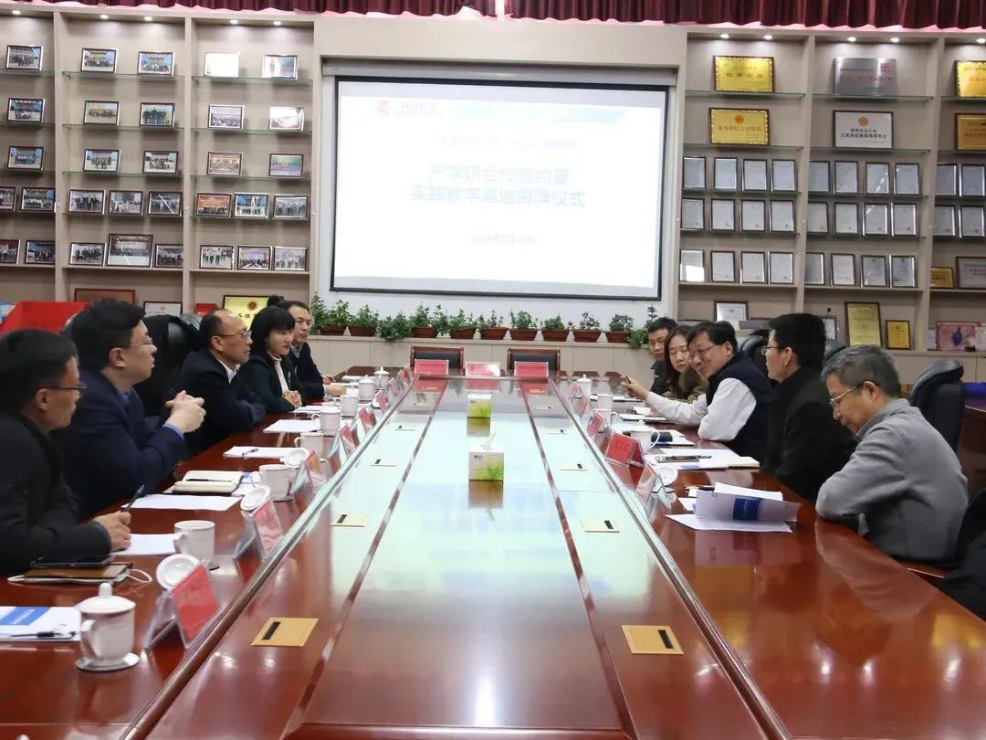 1642054119428592.jpg 1642054119428592.jpg